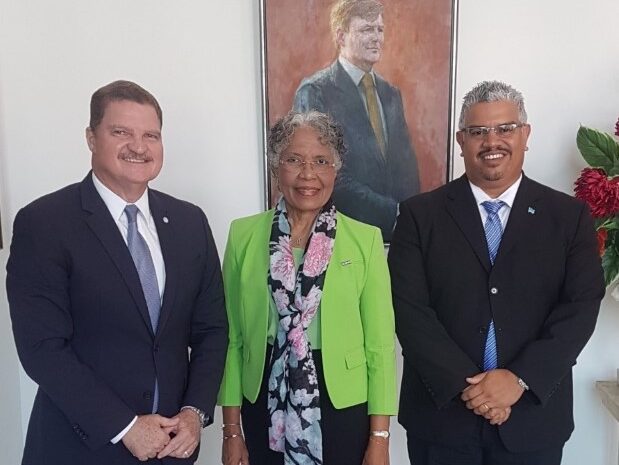  Ex Minister Presidente di Aruba cerca Gobernador di Corsou