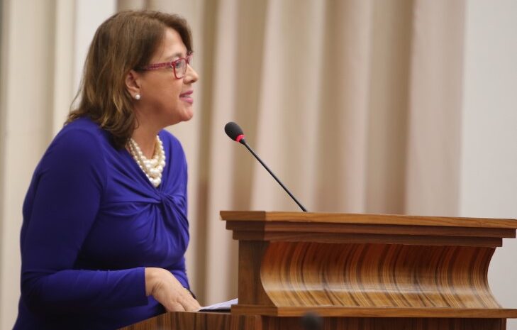  Parlamentarionan di coalicion sin quorum a duna minister Ruiz-Maduro un brevet van onvermogen