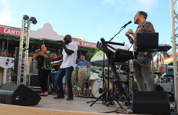  Parlamentario Michael Lampe semper dispuesto pa contribui a forma parti di concierto na beneficio di Bahamas
